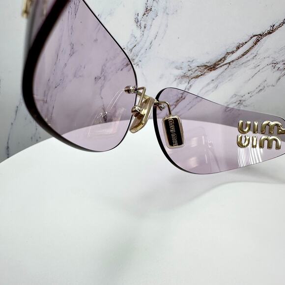 New MIU MIU Sunglasses - Picture 16 of 16